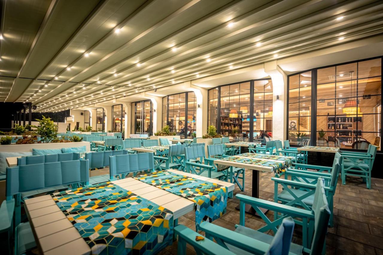 Hotel Ub Aqua Park Ub ภายนอก รูปภาพ